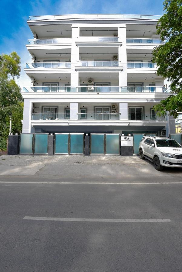 Bedchambers Serviced Apartments - Cyber City คูร์เคาน์ ภายนอก รูปภาพ
